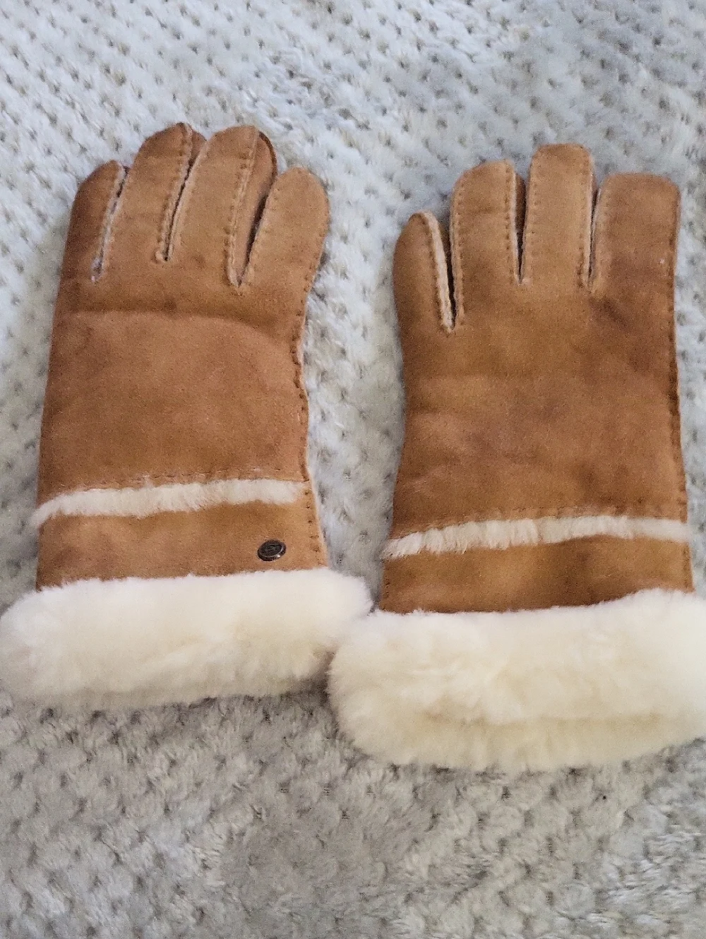 UGG Chestnut Suede Shearling-Lined‎ Gloves Size Large